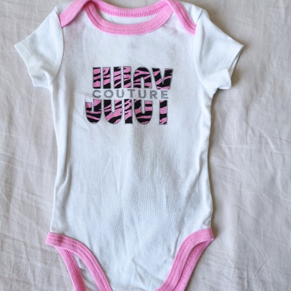 4 Juicy Couture onsies - Picture 2 of 9